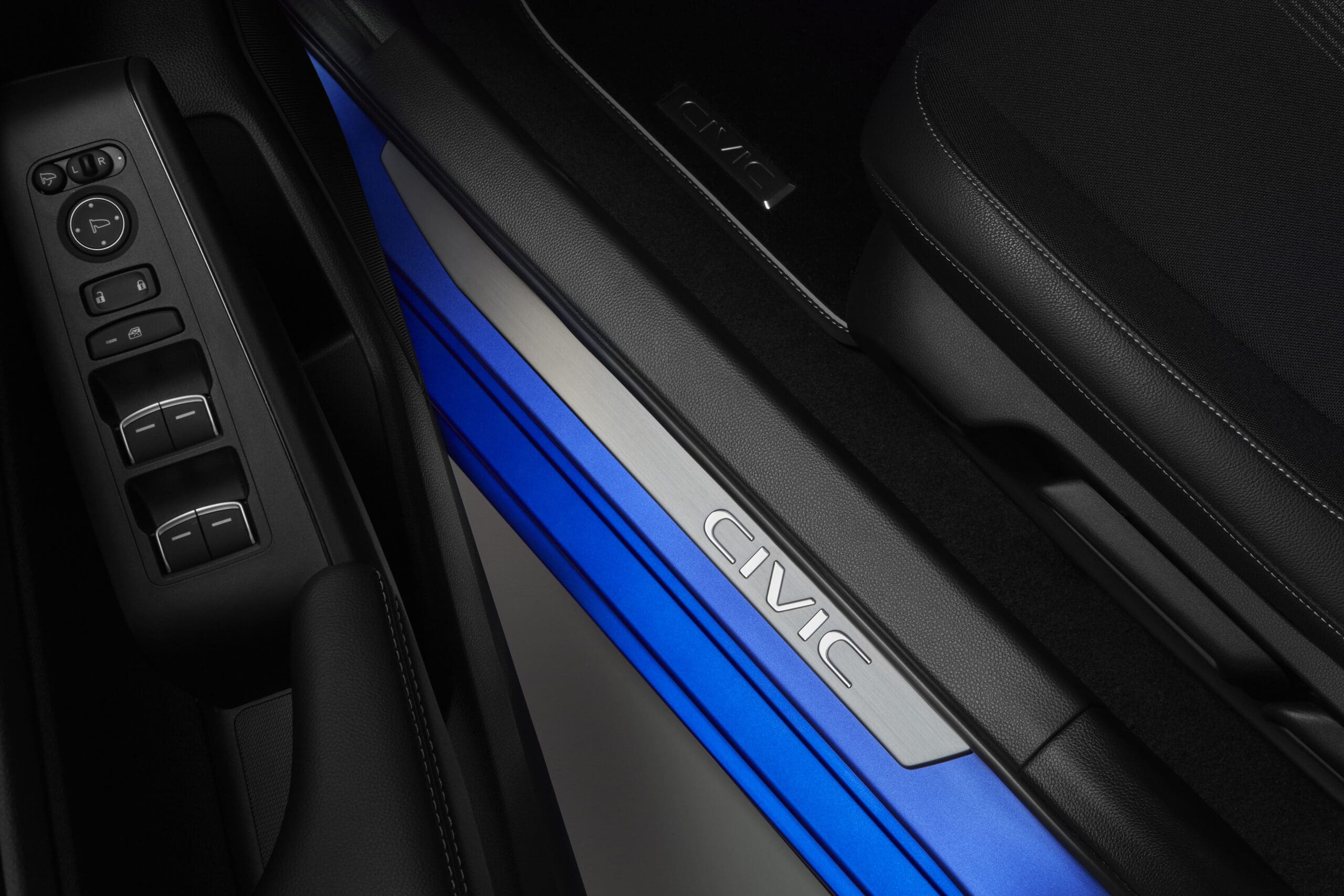 2023-civic-door-sill-trims-08f05-t50-600-scaled