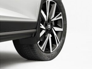 GENUINE SEAT ARONA FRONT MUDFLAPS 2017 ONWARDS 6f9075111